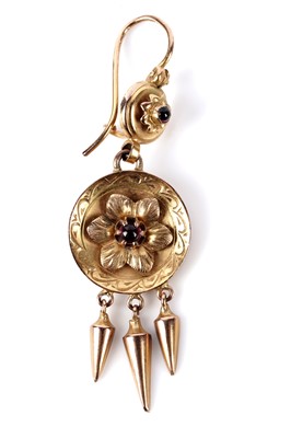 Lot 160 - A pair of garnet set ram's head pattern charm pendants; and an earring