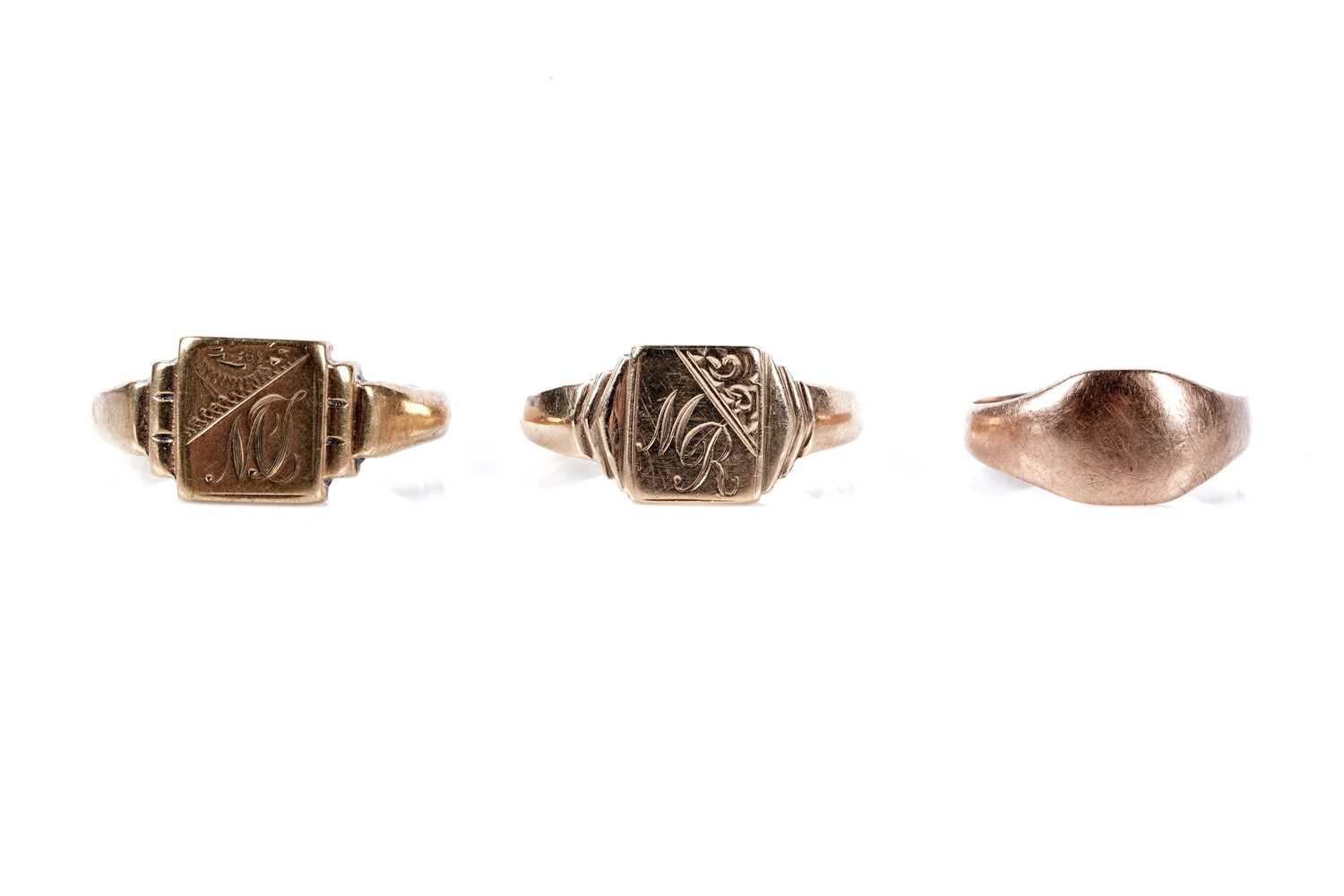 Lot 179 - Three 9ct gold signet rings