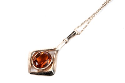 Lot 191 - A collection of gold and other jewellery