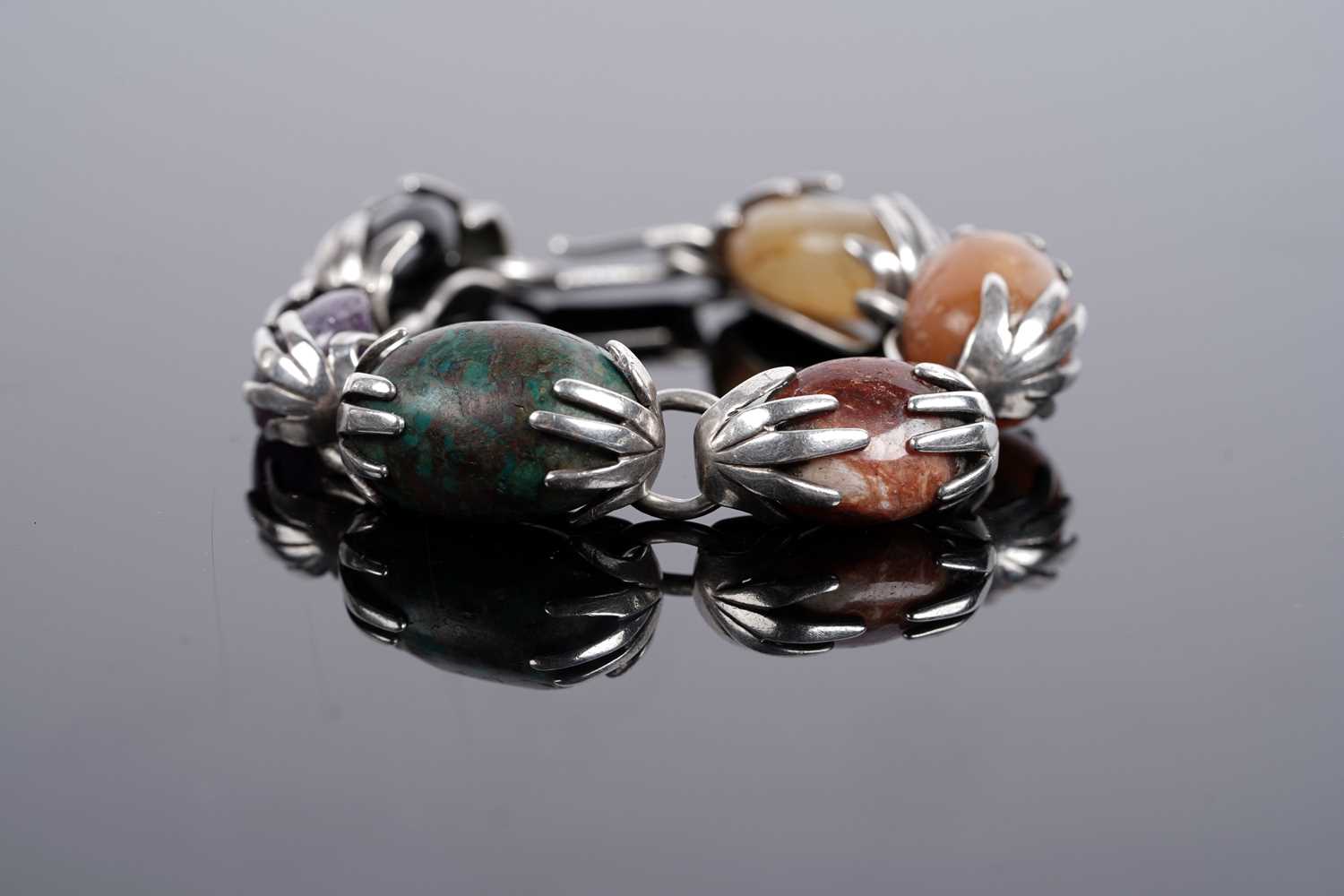 Lot 674 - A Mexican silver mineral pebble bracelet
