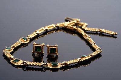 Lot 568 - Massimo Maria Melis: an emerald and high carat gold necklace and earrings of classical design
