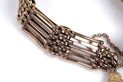 Lot 639 - A 9ct rose gold gatelink bracelet