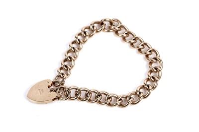 Lot 640 - A 9ct yellow gold chain bracelet