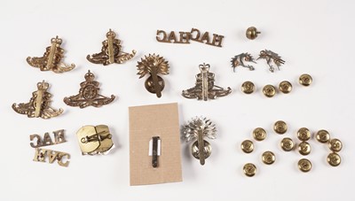 Lot 112 - A selection of cap badges and other items for the Honourable Artillery Company