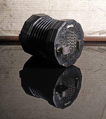 Lot 15 - A Lachenal 'Edeophone' concertina