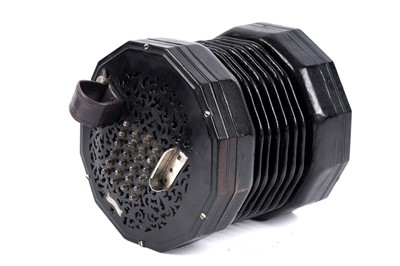 Lot 15 - A Lachenal 'Edeophone' concertina