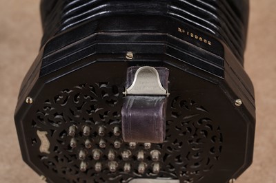 Lot 15 - A Lachenal 'Edeophone' concertina