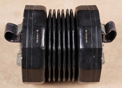 Lot 15 - A Lachenal 'Edeophone' concertina
