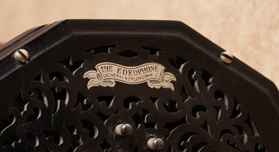 Lot 15 - A Lachenal 'Edeophone' concertina