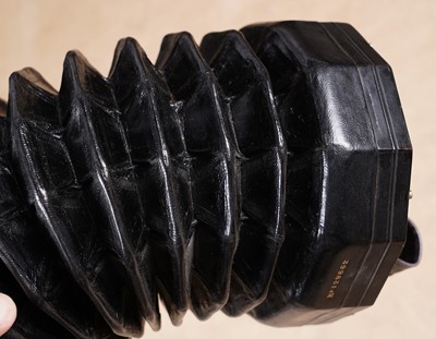 Lot 15 - A Lachenal 'Edeophone' concertina