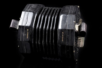 Lot 15 - A Lachenal 'Edeophone' concertina