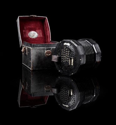 Lot 15 - A Lachenal 'Edeophone' concertina