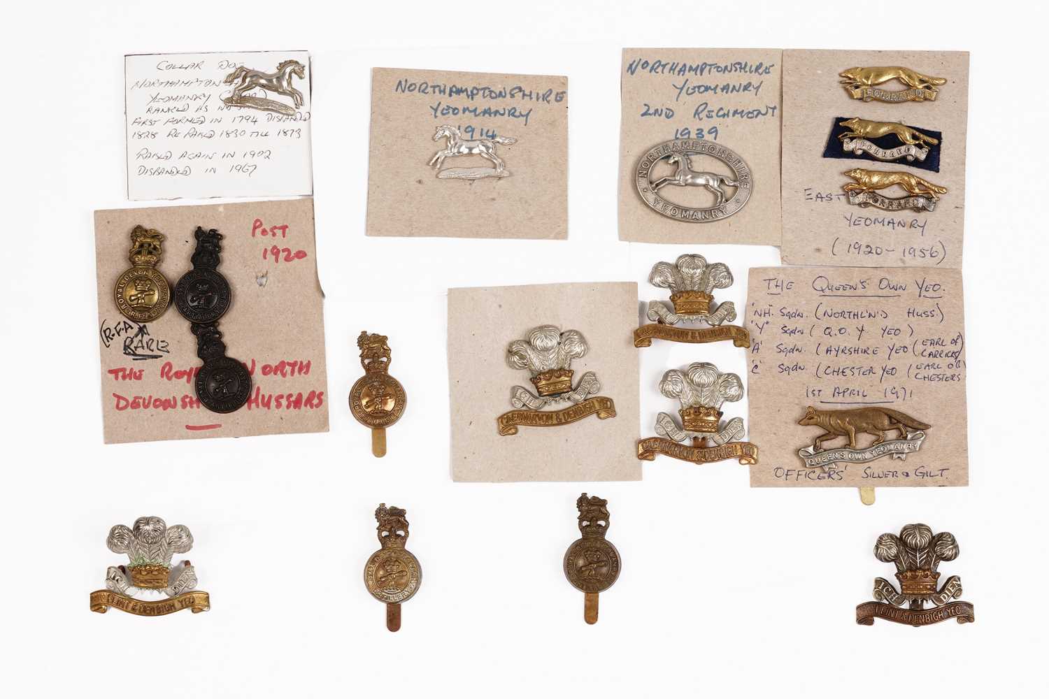 Lot 129 - A selection of British regimental Yeomanry cap, sleeve and other badges