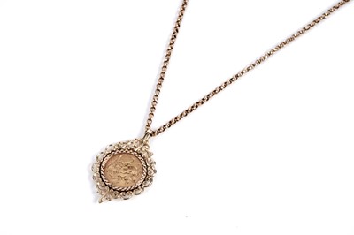 Lot 693 - A Queen Victoria gold sovereign pendant necklace