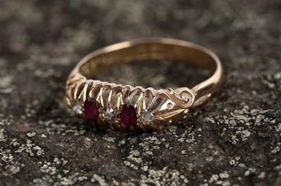 Lot 658 - An Edwardian ruby and diamond ring