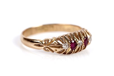 Lot 658 - An Edwardian ruby and diamond ring