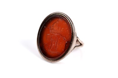 Lot 509 - A Georgian carnelian intaglio seal signet ring