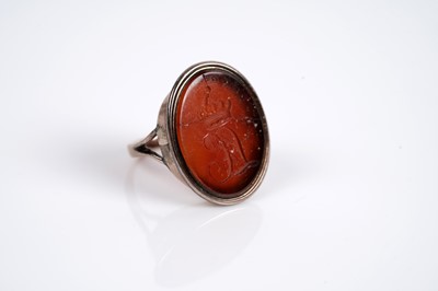 Lot 509 - A Georgian carnelian intaglio seal signet ring