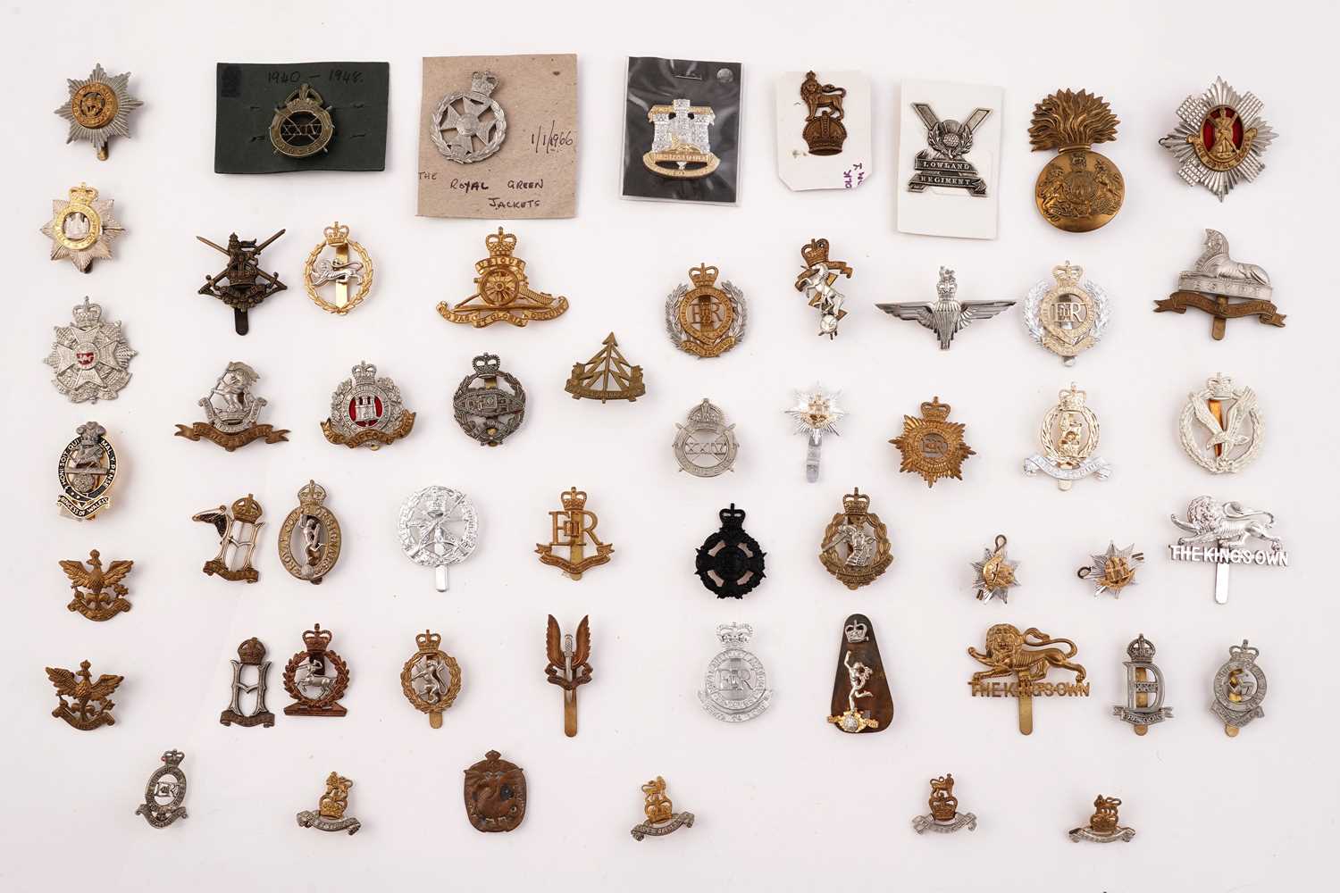 Lot 145 - A selection of British regimental cap badges
