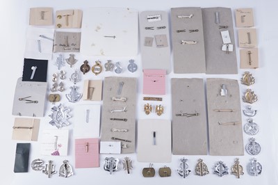 Lot 156 - A selection of British Military regimental collar and cap badges, and other items