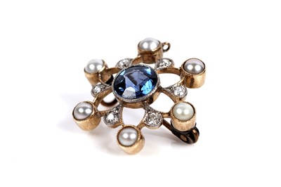 Lot 535 - An antique sapphire, pearl, and diamond brooch
