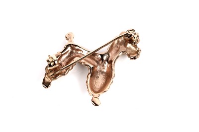 Lot 534 - A novelty 9ct gold brooch modelled as a poodle