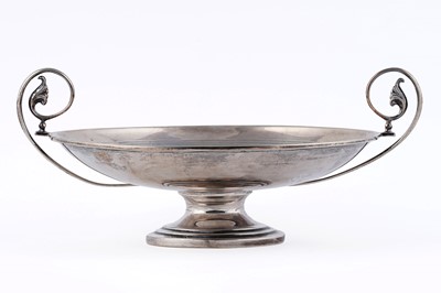 Lot 9 - A George V silver dish