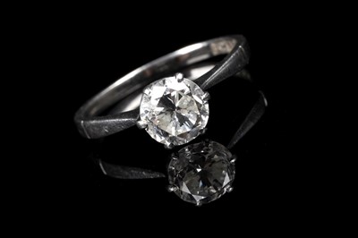 Lot 580 - A solitaire diamond ring