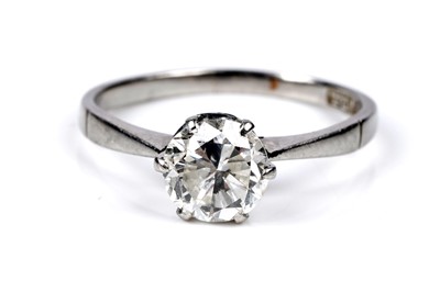 Lot 580 - A solitaire diamond ring