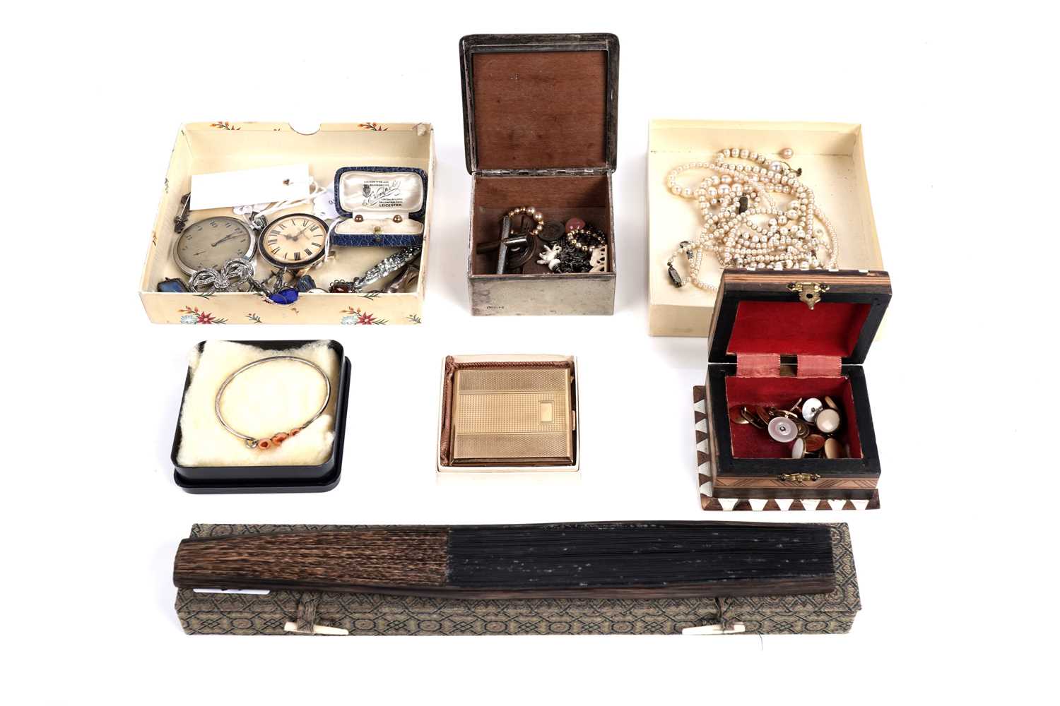 Lot 542 - Antique costume jewellery and watches