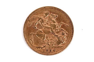 Lot 533 - An Edward VII 1904 gold sovereign