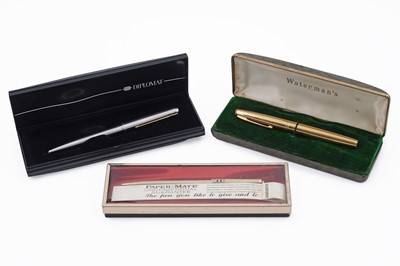 Lot 152 - A collection of fountain and ballpoint pens
