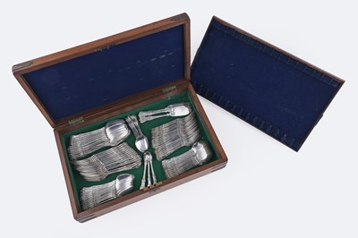 Lot 129 - A quantity of antique silver Queen’s pattern (honeysuckle heel) flatware