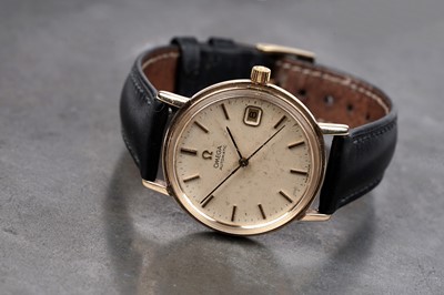 Lot 435 - Omega: a gold cased automatic wristwatch
