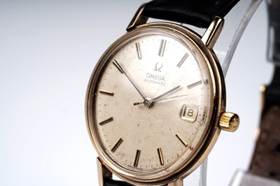 Lot 435 - Omega: a gold cased automatic wristwatch