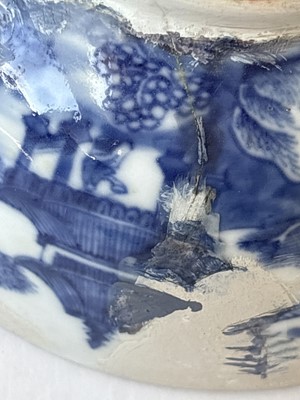 Lot 807 - Four Chinese bowls