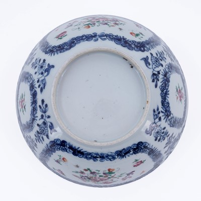 Lot 807 - Four Chinese bowls