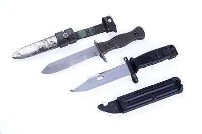 Lot 298 - An East German bayonet; and a West German knife