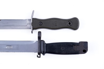 Lot 298 - An East German bayonet; and a West German knife