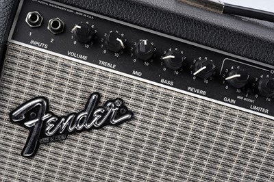 Lot 157 - A Fender Princeton Chorus