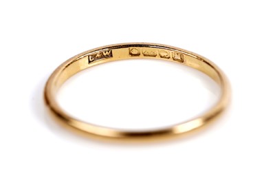 Lot 508 - Two 1930s Art Deco 22ct gold wedding bands