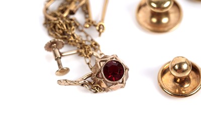 Lot 550 - Gold shirt studs and a guard chain