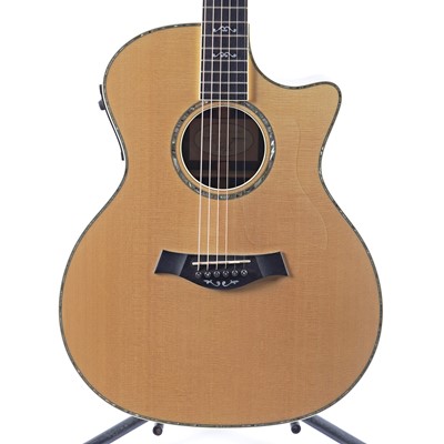 Lot 77 - A Taylor 914CE