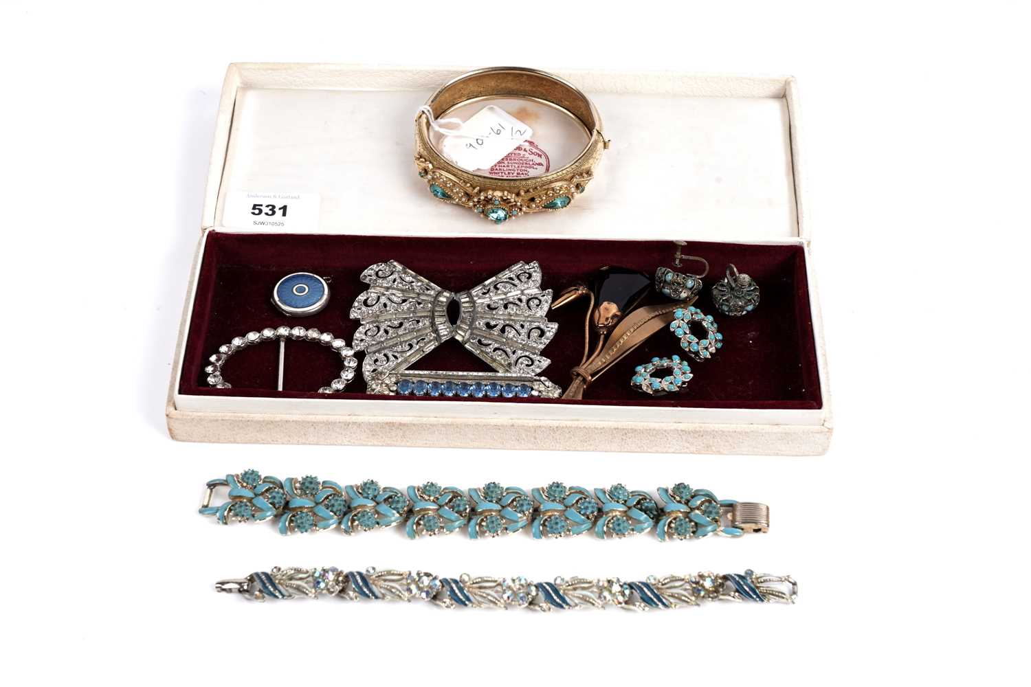 Lot 531 - Art Deco and Romantic Revival jewellery