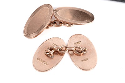 Lot 553 - Cufflinks and shirt studs