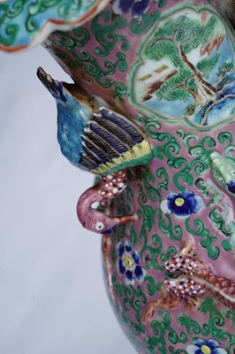 Lot 820 - A 19th Century Canton vase