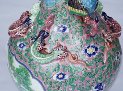 Lot 820 - A 19th Century Canton vase