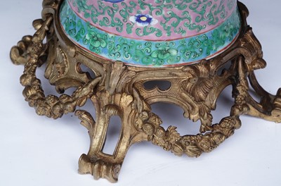 Lot 820 - A 19th Century Canton vase