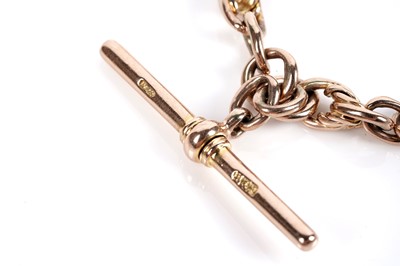 Lot 21 - An 18ct gold fetter link watch chain
