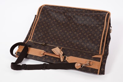 Lot 92 - A Louis Vuitton monogram canvas garment carrier